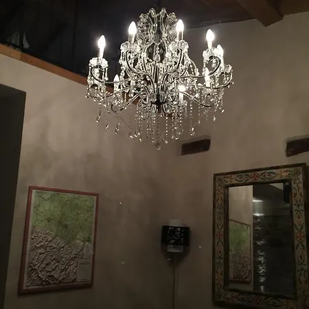בית נופש Castello Di Brandola