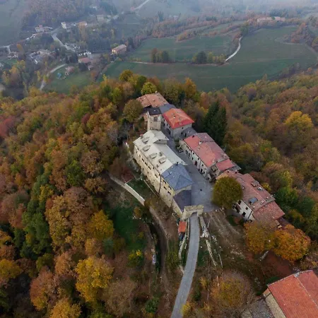 בית נופש Castello Di Brandola